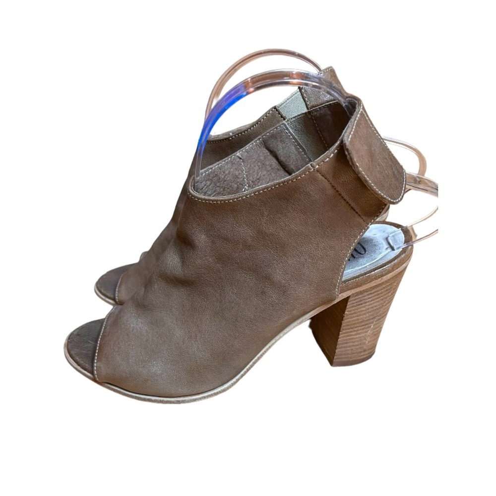 Leather half bootie hills size 39